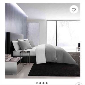 Vera Wang NIP Waffle Pique Queen Duvet Cover Set